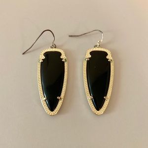 Kendra Scott Arrowhead Earrings